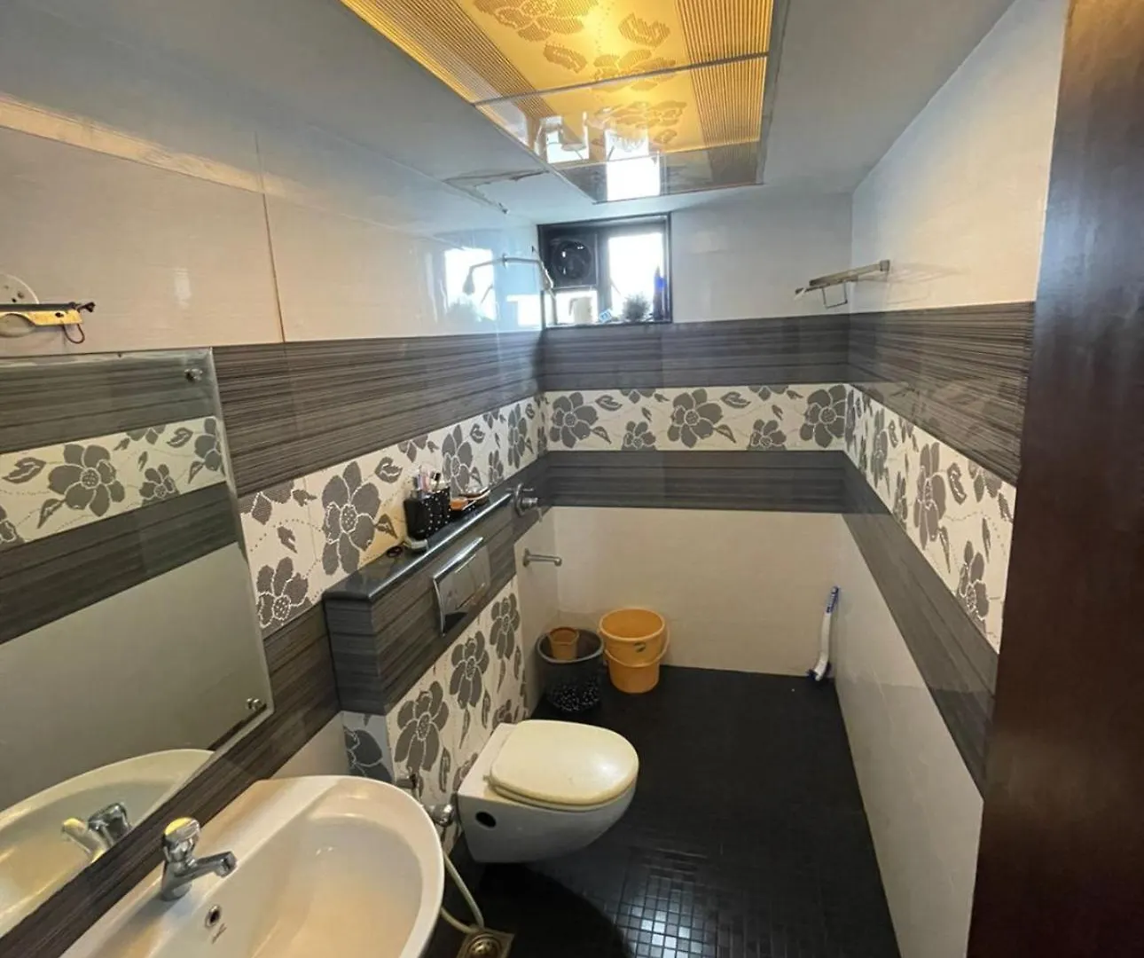Heera Kochi Apartment